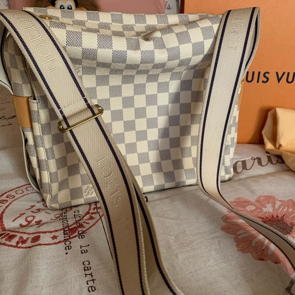 ***SOLD***100% LV Damier Azur Naviglio Messenger - Picture 3 of 16